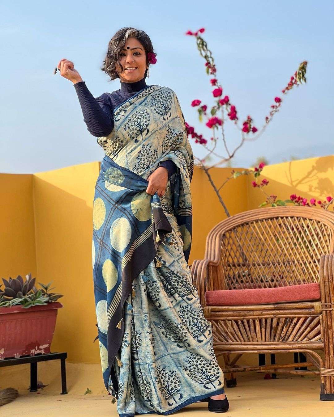 NT-432 HIT DESIGN BY AQSAWHOLESALE HEAVY MODAL SILK PRINT SAREE