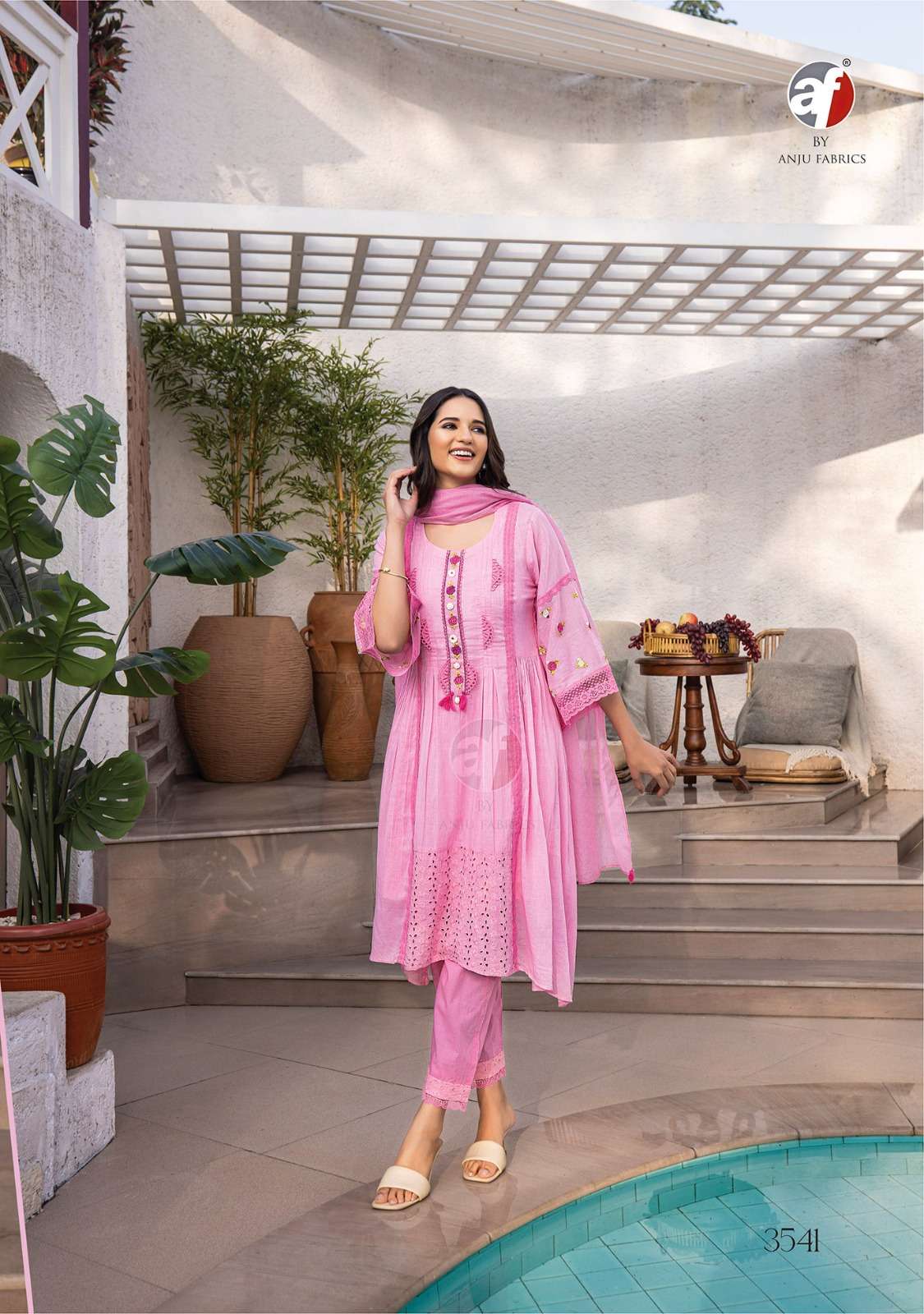 Insta girl clothing 2025